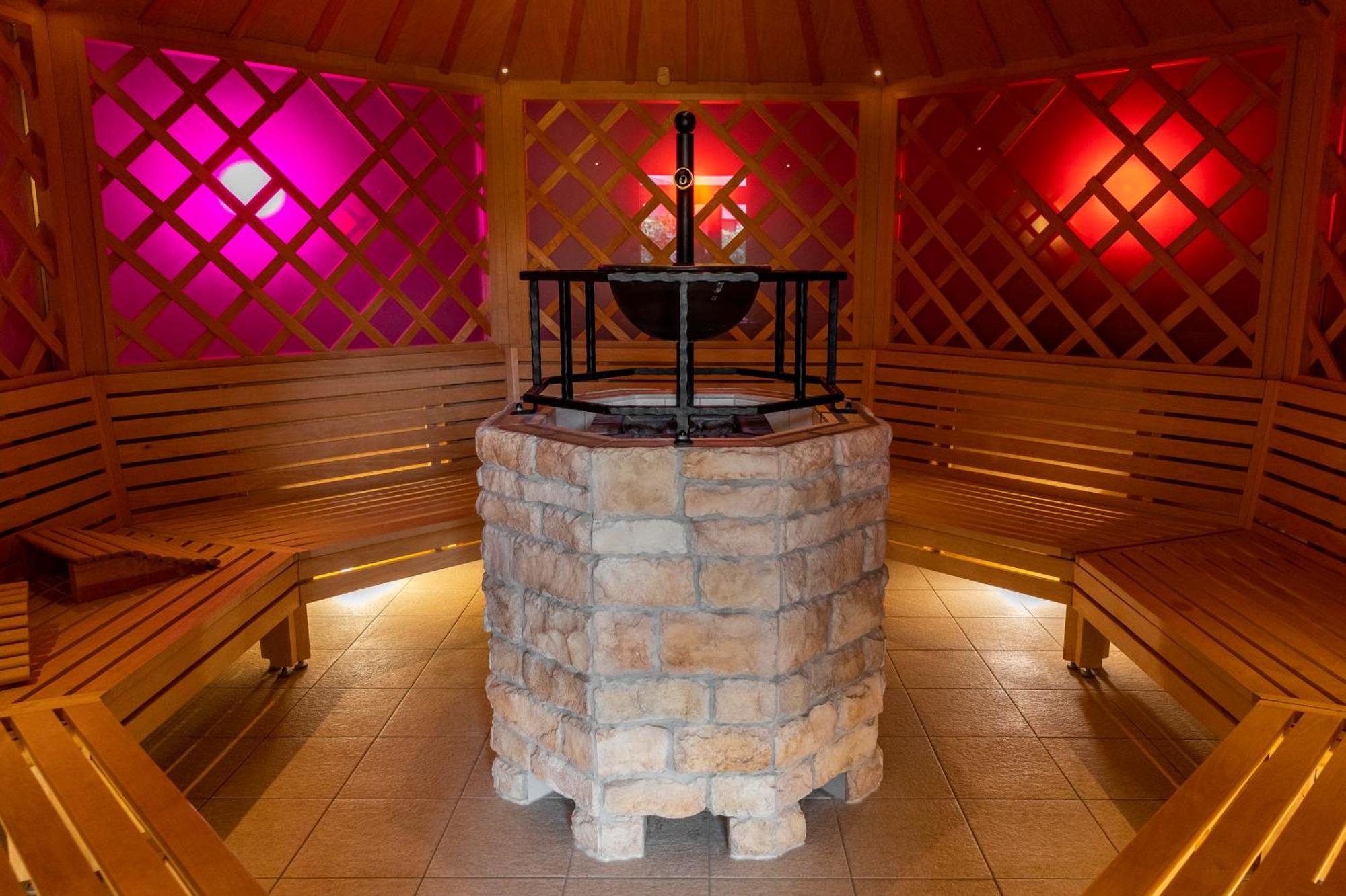 Vulkan Wellness Hotel & Camping Celldomolk Exterior photo